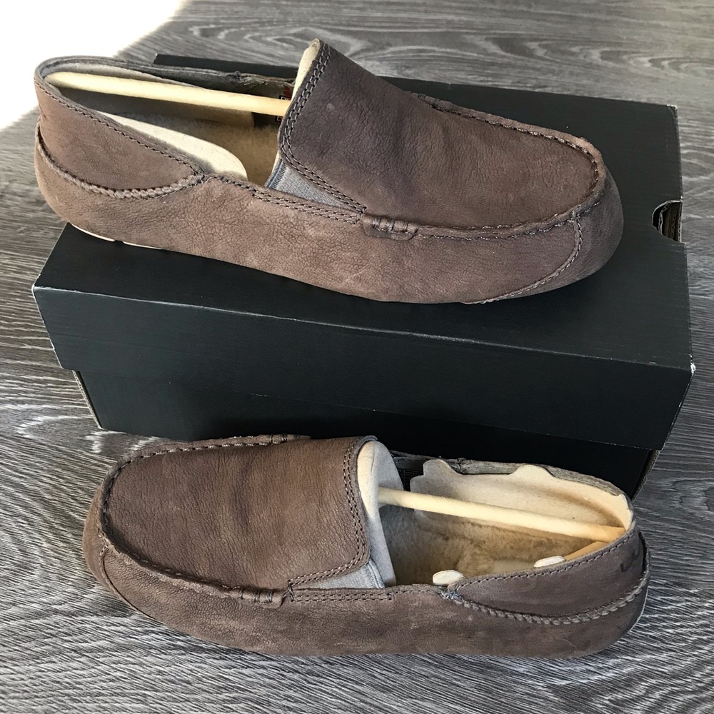 UGG UPSHAW slippers